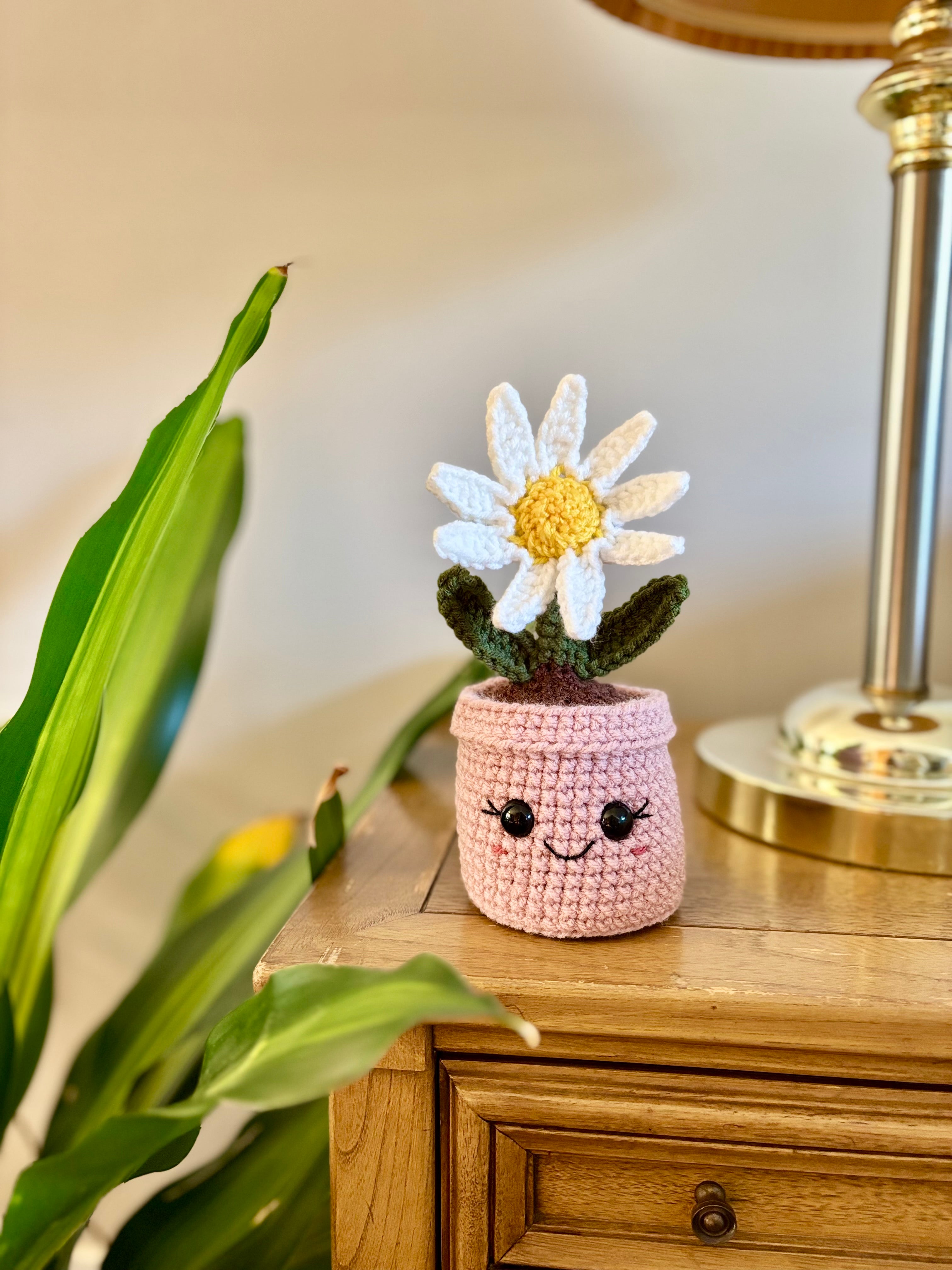 Squibble Mini Daisy Buddy Crochet Pattern – Squibble's Crochet Corner